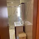 Apartment 2 Bedroom In The Centre Himarë