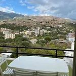 2 Bedroom In The Centre Apartment *