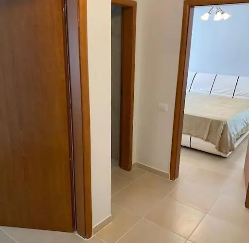 2 Bedroom In The Centre *