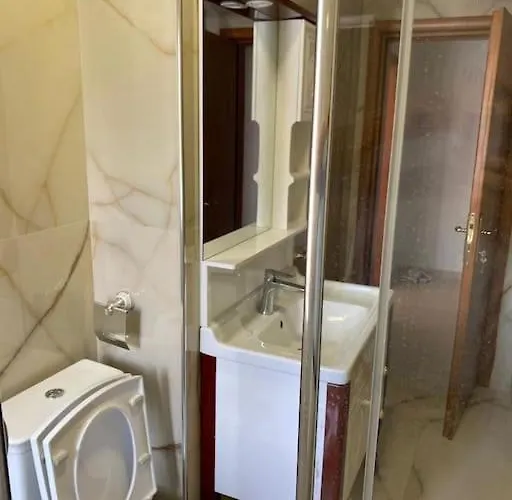 2 Bedroom In The Centre 希马拉